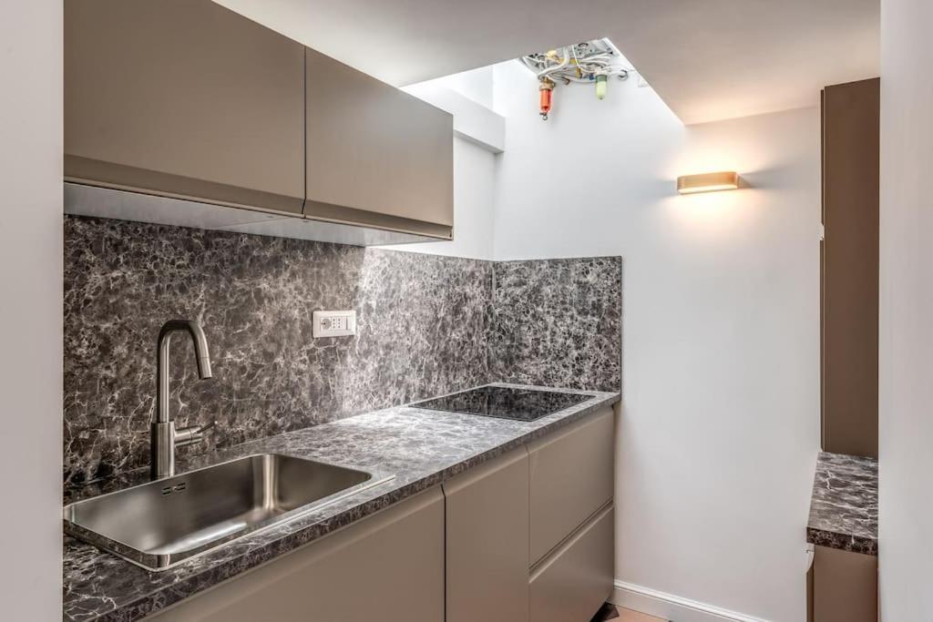 Appartamento Cisterna 9 *